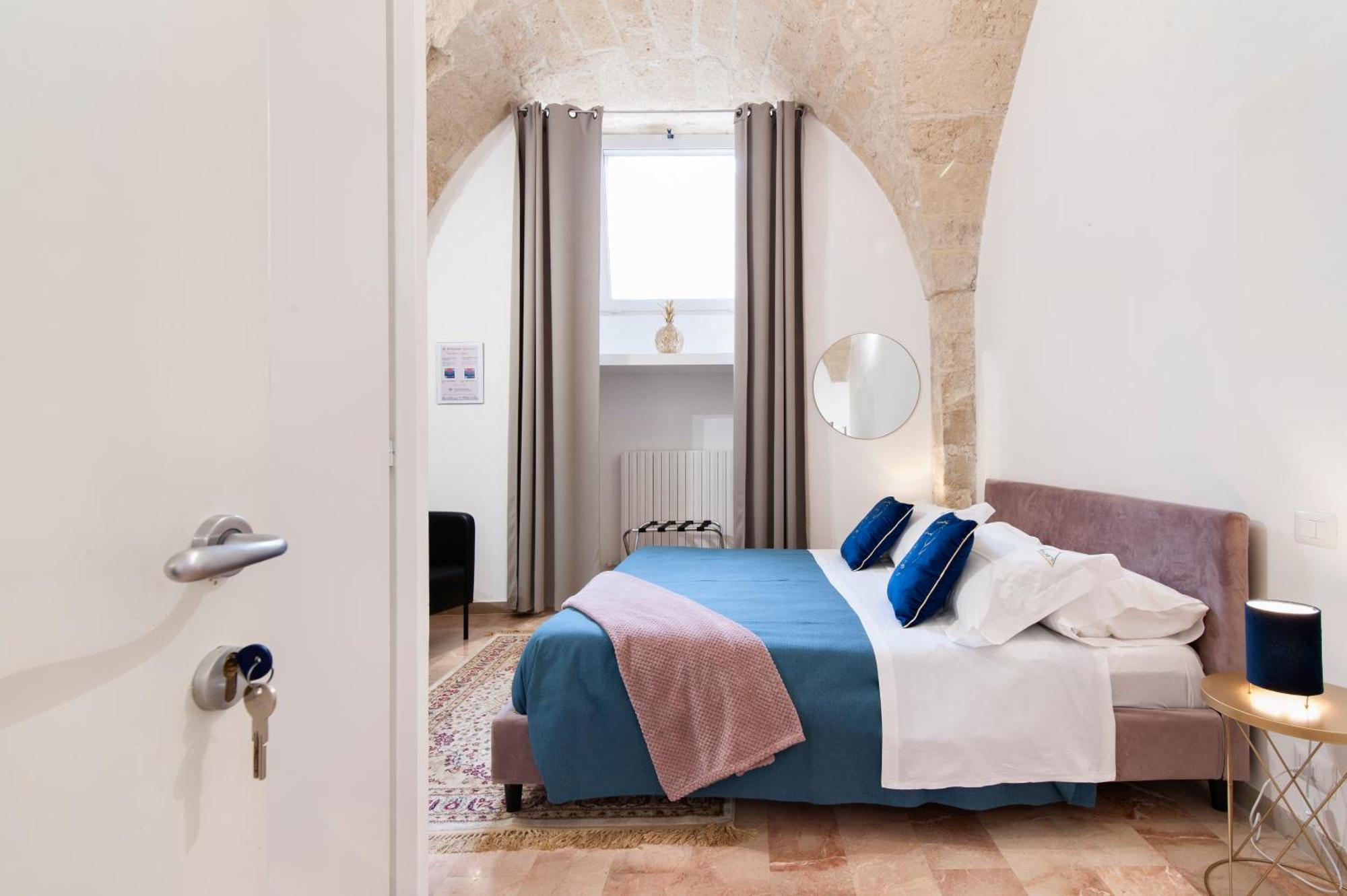 Kalinifta - Jacuzzi & Suites Sit Lecce Exterior photo